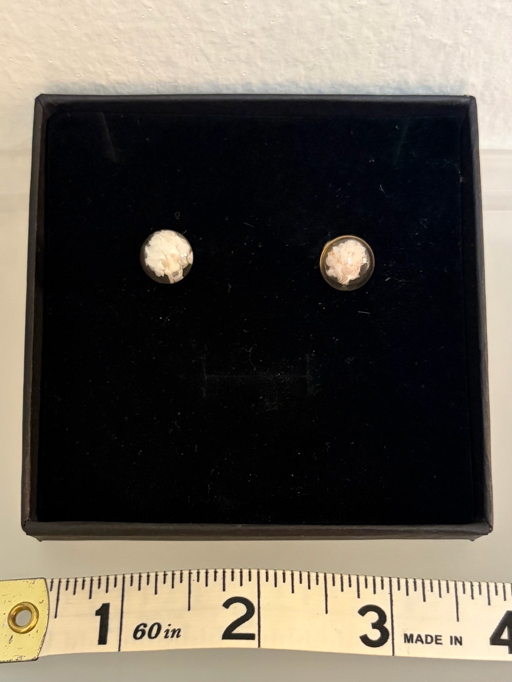NWOT Unbranded Glass/Resin Pink Pressed Flower 925 Sterling Silver Post Earrings